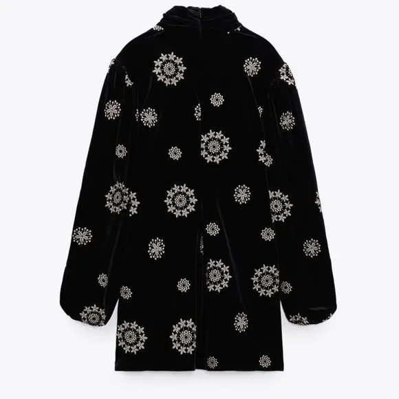 ZARA EMBROIDERED VELVET DRESS
BLACK - REF. 2731/339 - Picture 7 of 8